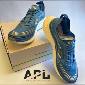 APL Men's Sz 13
Streamline Ice
Blue/Navy/Multi running shoe
NIB!